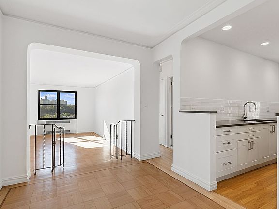 2nd image of 50 Park Ter E APT 6G