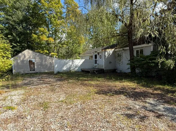 5 Wayside Avenue, Bridgton, ME 04009