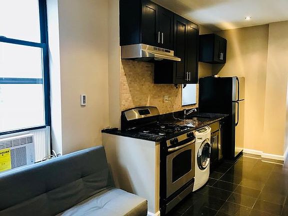 3rd image of 5 W 101st St #4D