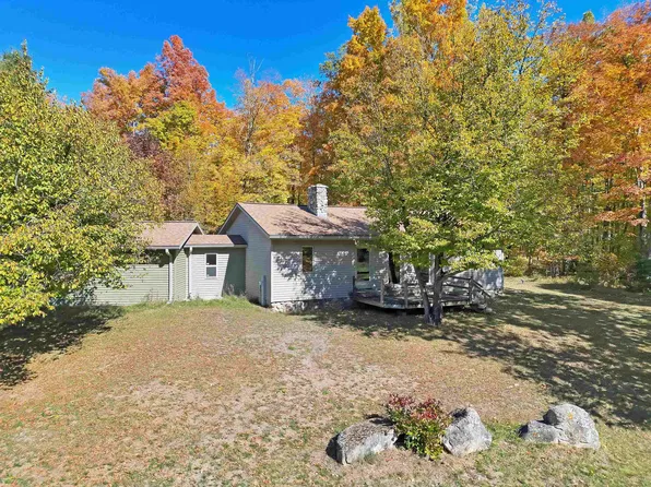 N8968 Four Lakes Rd, Wausaukee, WI 54177
