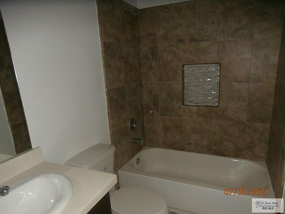 5th image of 3601 Valeria St