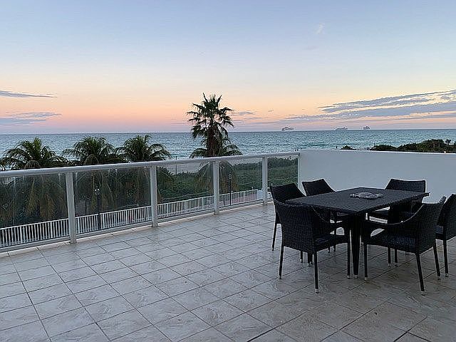 Private Oceanfront Balcony