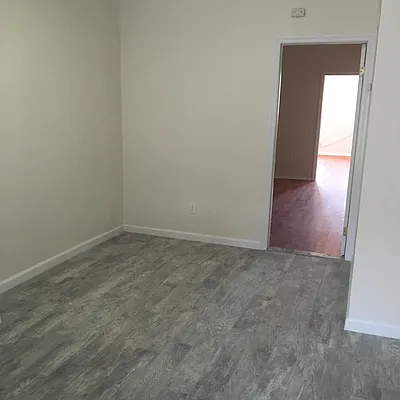 Rented by Nooklyn NYC LLC | media 24