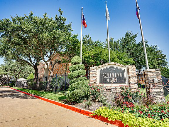 4th image of 5500 S Hulen St #603