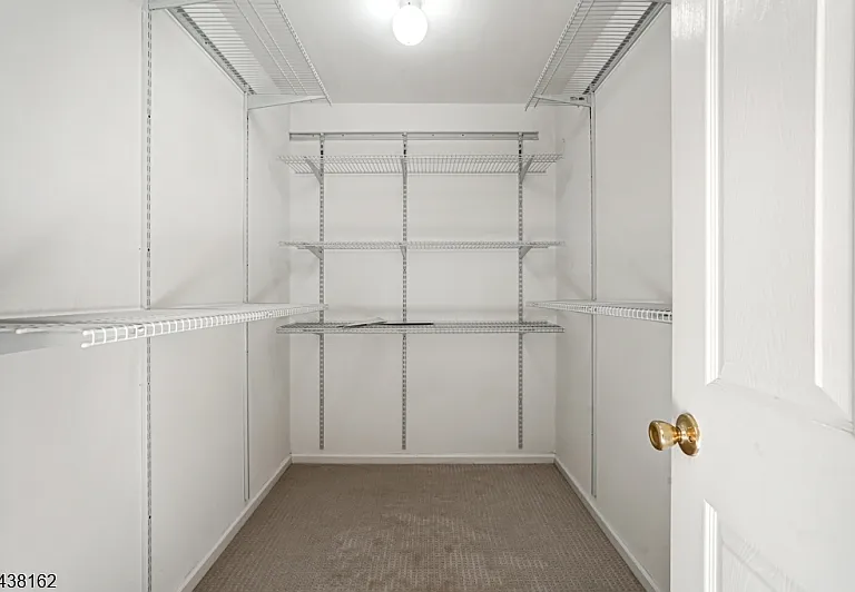 1039 Shadowlawn Dr — Photo 16