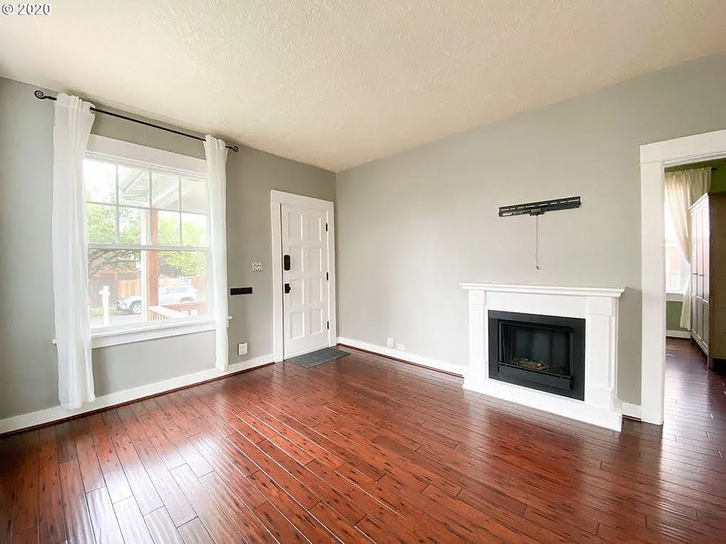 3 bed, 1400 sqft, $2,895 — Photo 4