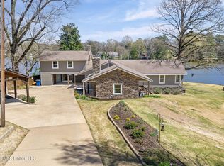 7300 Shahkoka Dr, Olive Branch, MS 38654