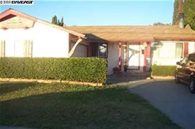 36388 Ruschin Dr photo 1
