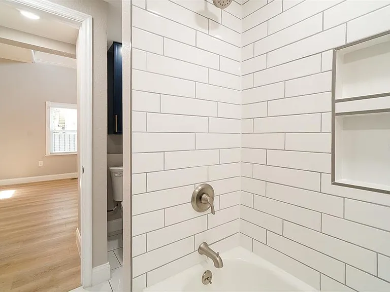 437 N Shine Ave — Photo 17