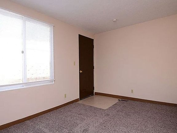 4th image of 712 W Mission Ave APT 3