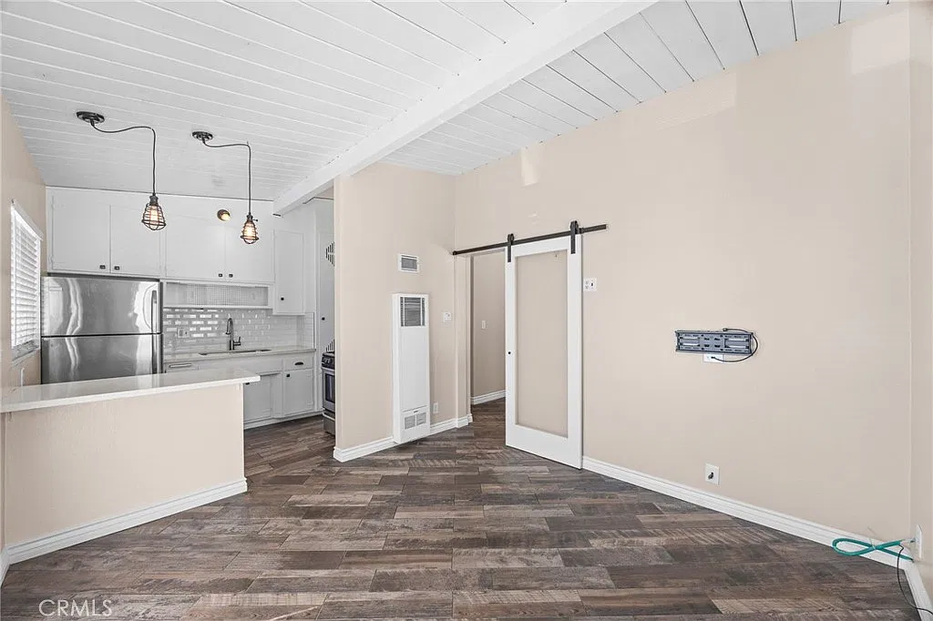 1 bed, 395 sqft, $2,225 — Photo 4