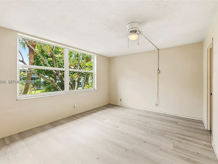 4025 N Federal Hwy #226C — Photo 4