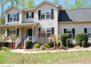7884 Springdale Meadow Dr, Stokesdale, NC 27357