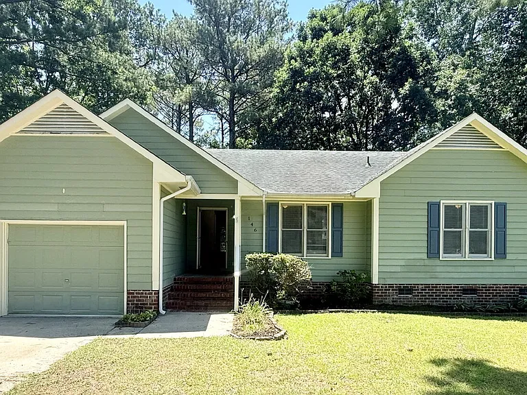 146 Greentree Dr — Photo 1
