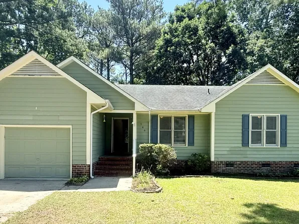 146 Greentree Dr, Raeford, NC 28376