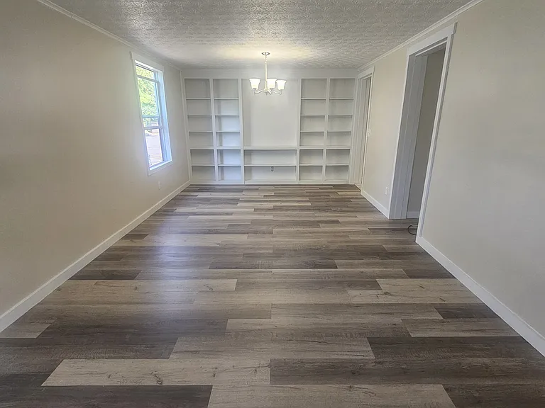 1726 Sunapple Way — Photo 3
