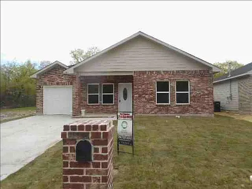5004 Pickett St Photo 1