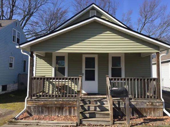 1419 19th St, Port Huron, MI 48060