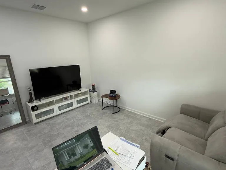 4205 Jespersen St — Photo 13