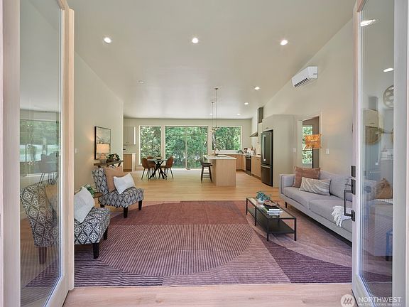 3rd image of 956 Paine Road