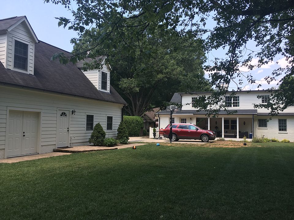 2nd image of 3023 Clarendon Rd