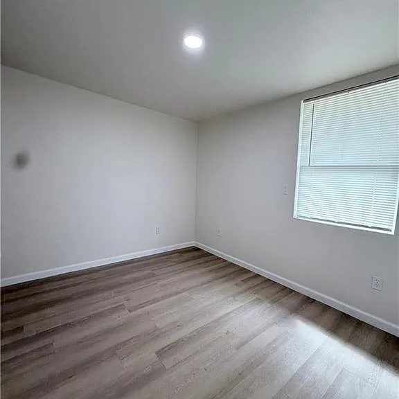 837 S 13th St — Photo 14