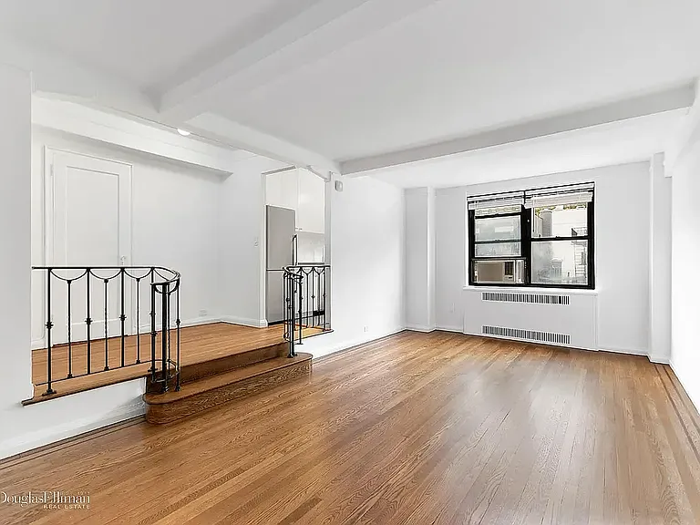 200 W 20th St #409 — Photo 6