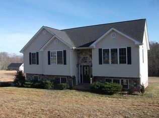 750 Wysong Mill Rd, Hardy, VA 24101