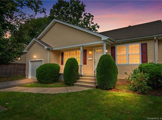 59 Randall St, Cranston, RI 02920