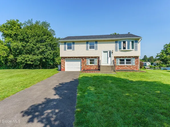 11 Andree Court, Schenectady, NY 12309
