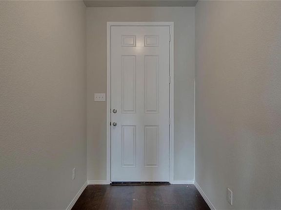 3rd image of 5114 Melia Dr