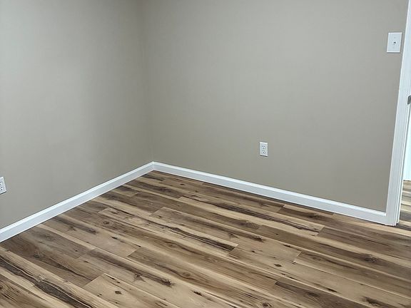 3rd image of 102 Tollerton Trl #1