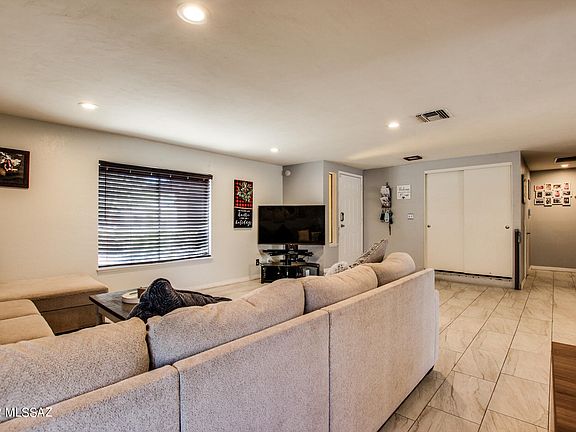 5th image of 3114 W Calle De La Bajada