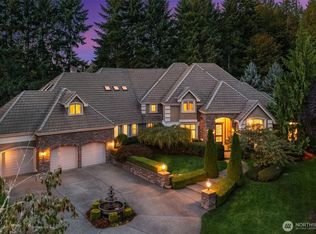 20450 NE 71st St, Redmond, WA 98053