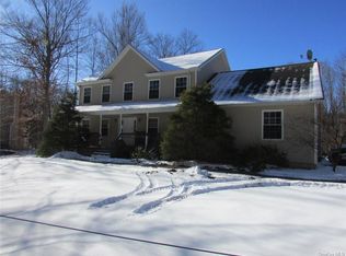 59 Hickory Hill Rd, Newburgh, NY 12550