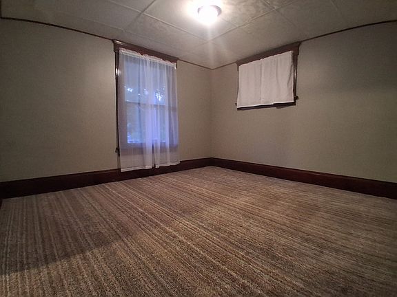 5th image of 926 Dueber Ave SW #A