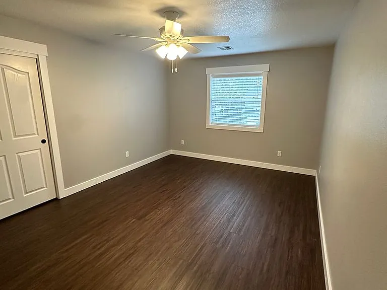 1670 Westwind Cir — Photo 12