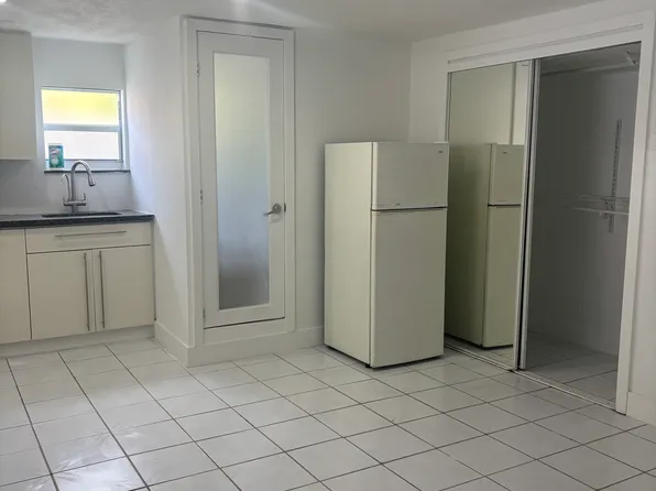 300 SW 55th Ave #1, Miami, FL 33134