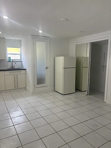 300 SW 55th Ave #1 Photo 1