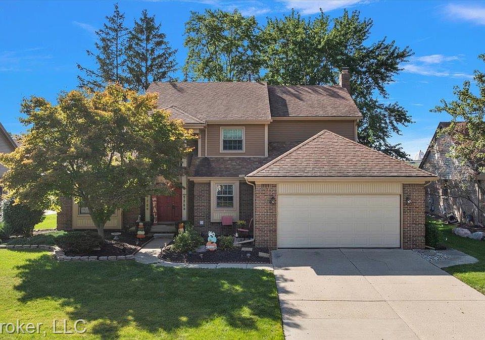 44744 Danbury Rd, photo 2