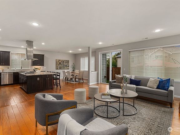 5th image of 13930 45th Drive SE