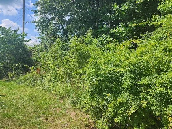 5 Tilley Dr, Fieldale, VA 24089