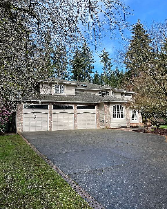 2nd image of 13308-13308 N Foxglove Dr NW