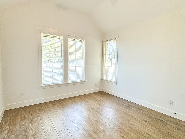 2123 Lacee Ct — Photo 23