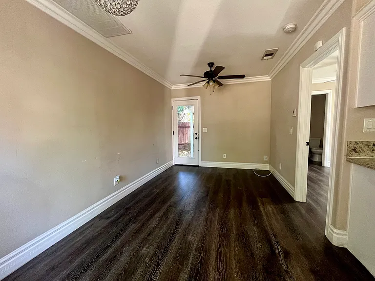3726 Briscoe St — Photo 2