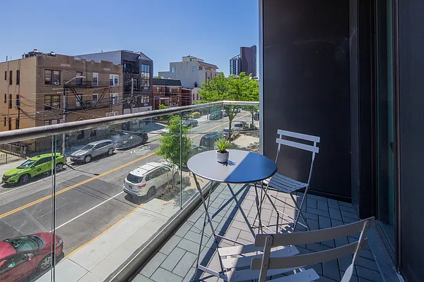 Sold by E Realty International Corp | media 16