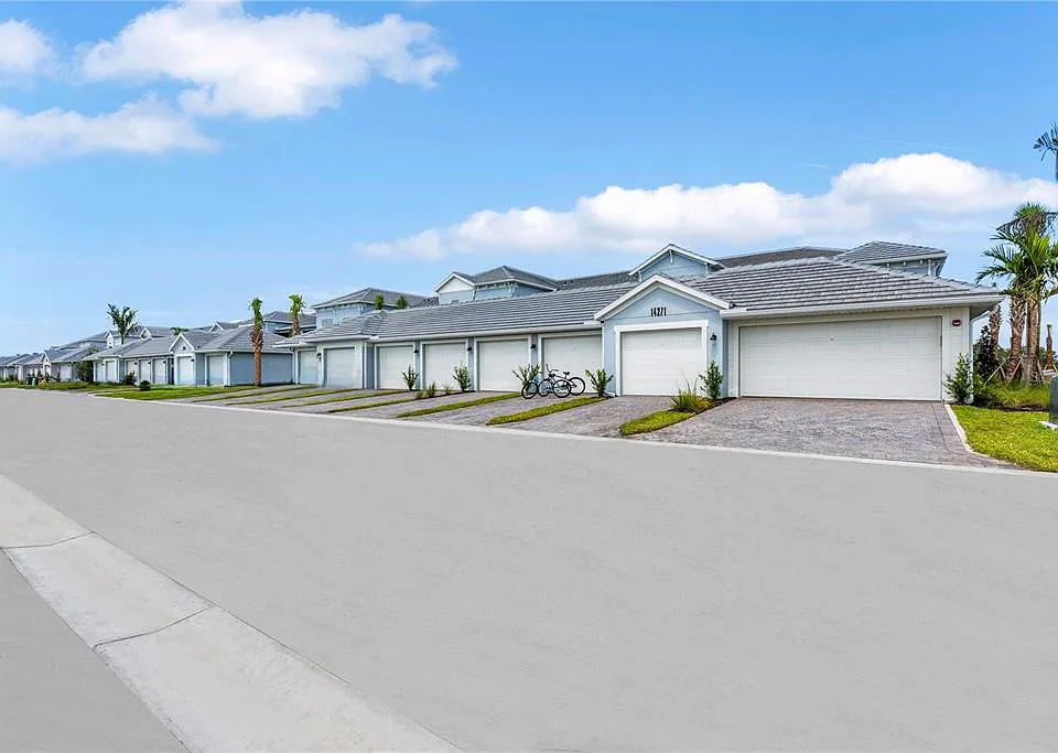 14271 Heritage Landing Blvd #1527