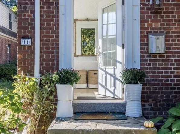 11 Porpoise Way, Portsmouth, NH 03801