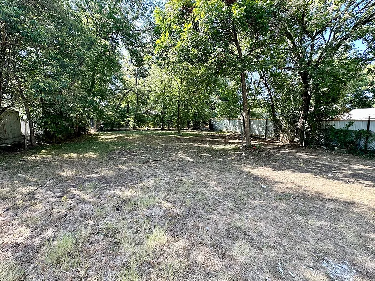 1518 Cumberland Ave — Photo 12