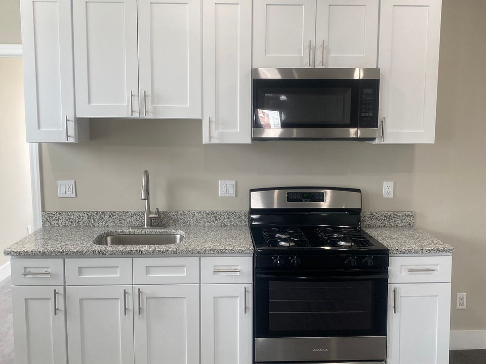 1st image of 546 W Olney Ave Floor 2